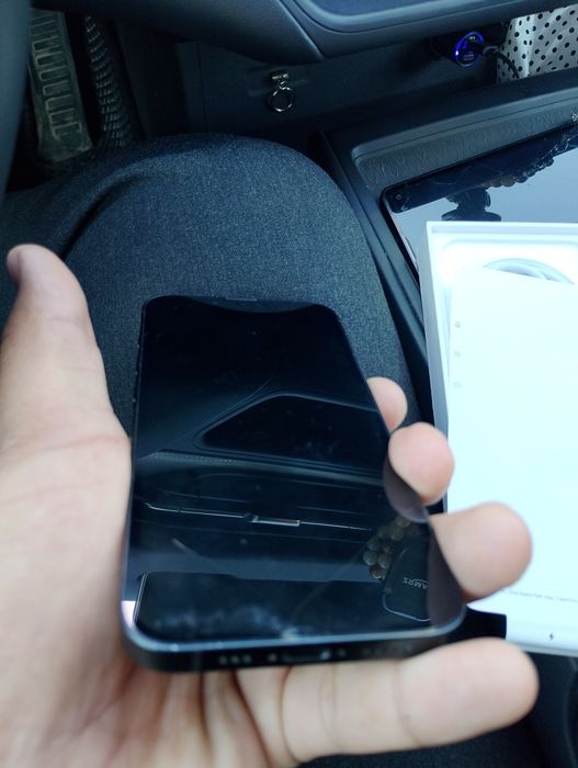 Продам iphone 16e 128гб