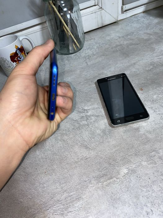 Продам телефоны все в рабочем состаяния