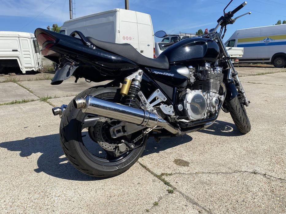 Vând Yamaha XJR 1300 (Generația RP02) – O Legendă Clasică în Stare Excelentă