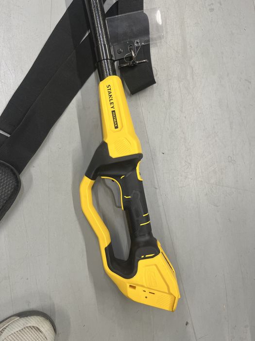 Fierastrau electric Stanley Fatmax cu acumulator 4 Ah