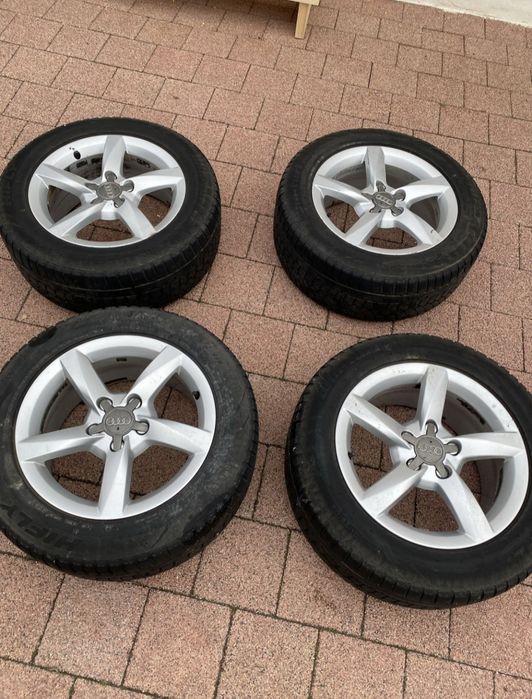 Vând jante originale audi