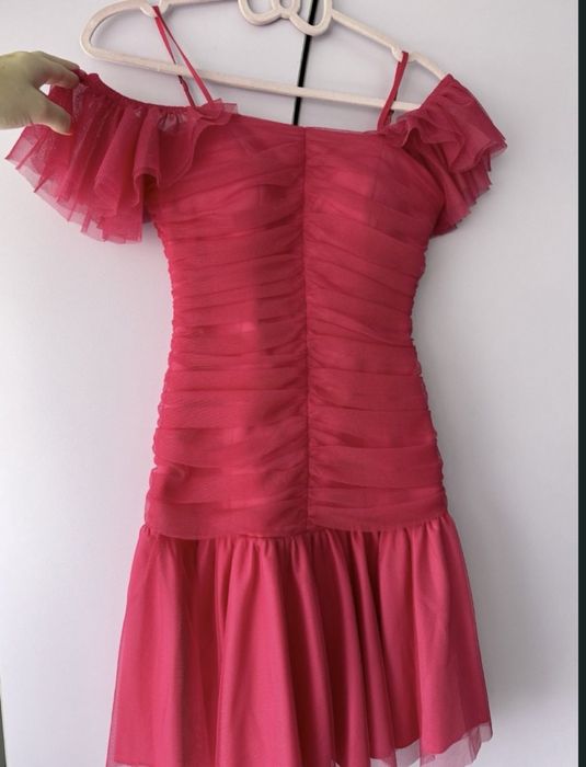 Официални рокли като нови