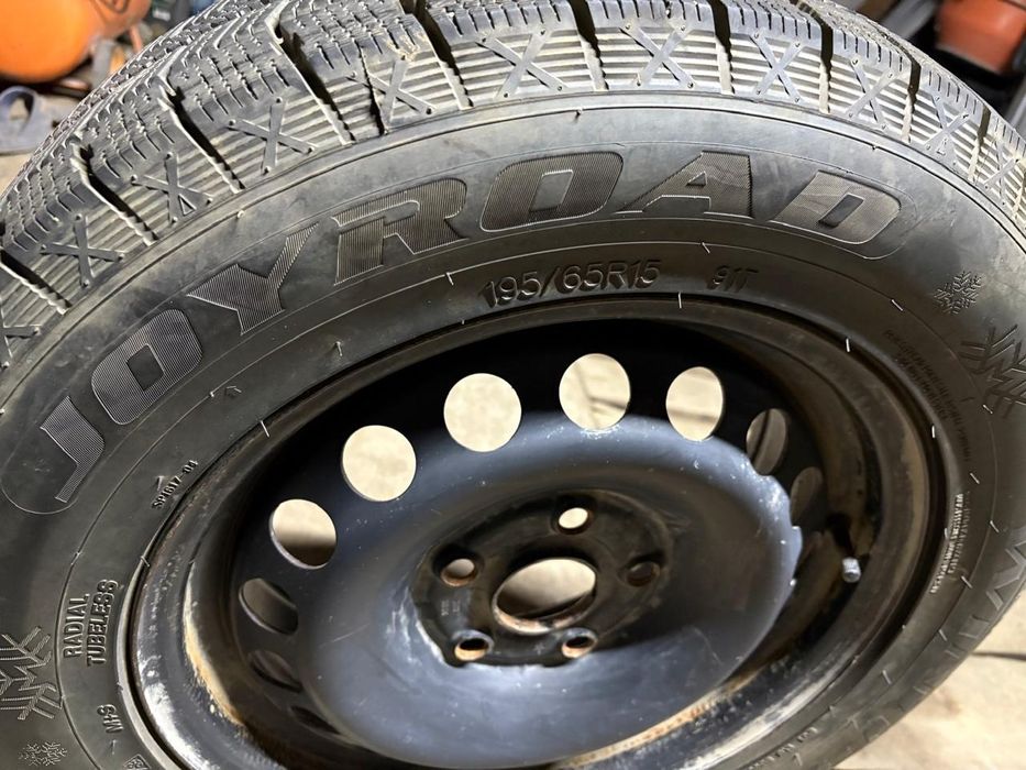 Продам зимнию 4шт.