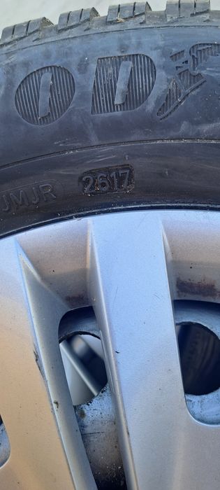 Vând set roți vw Golf 6 cu anvelope noi dot 2026 Goodyear