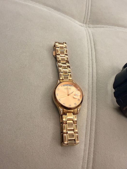 Оригинален часовник GUESS