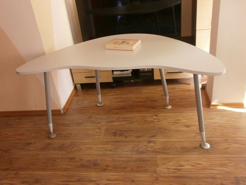 НЯКОЛКО броя Дизайнерско Голямо Офис Бюро "ОРТ" с Контейнер (ORT)