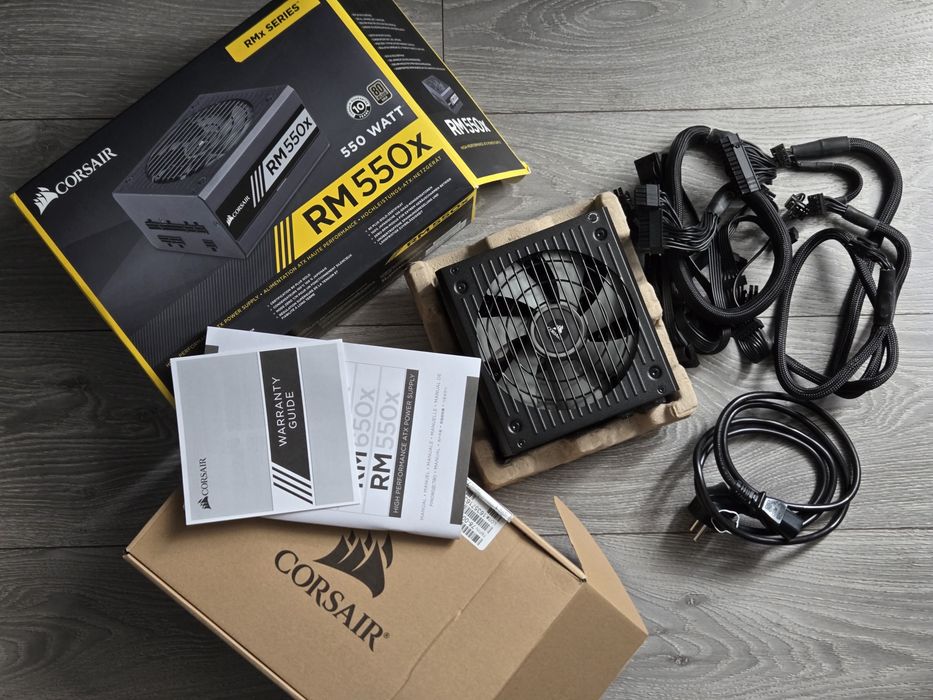 Sursa ATX Corsair RM550x, 80 PLUS Gold, Full Modulara