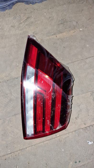 Stopuri spate vw passat B7