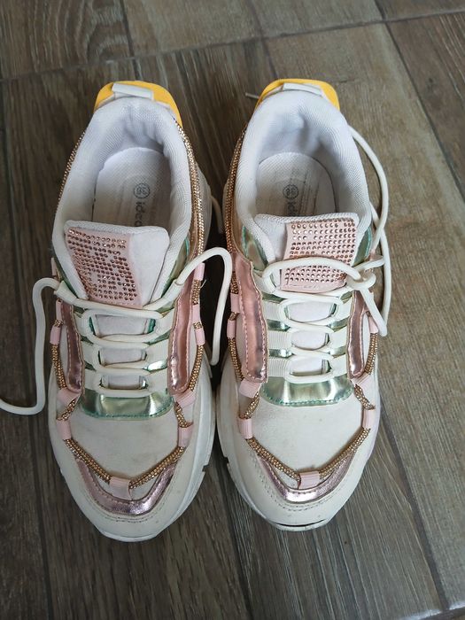 Цветни маратонки, 36 номер