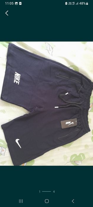 Vând pantaloni scurți nike toată marimile pret 45 lei