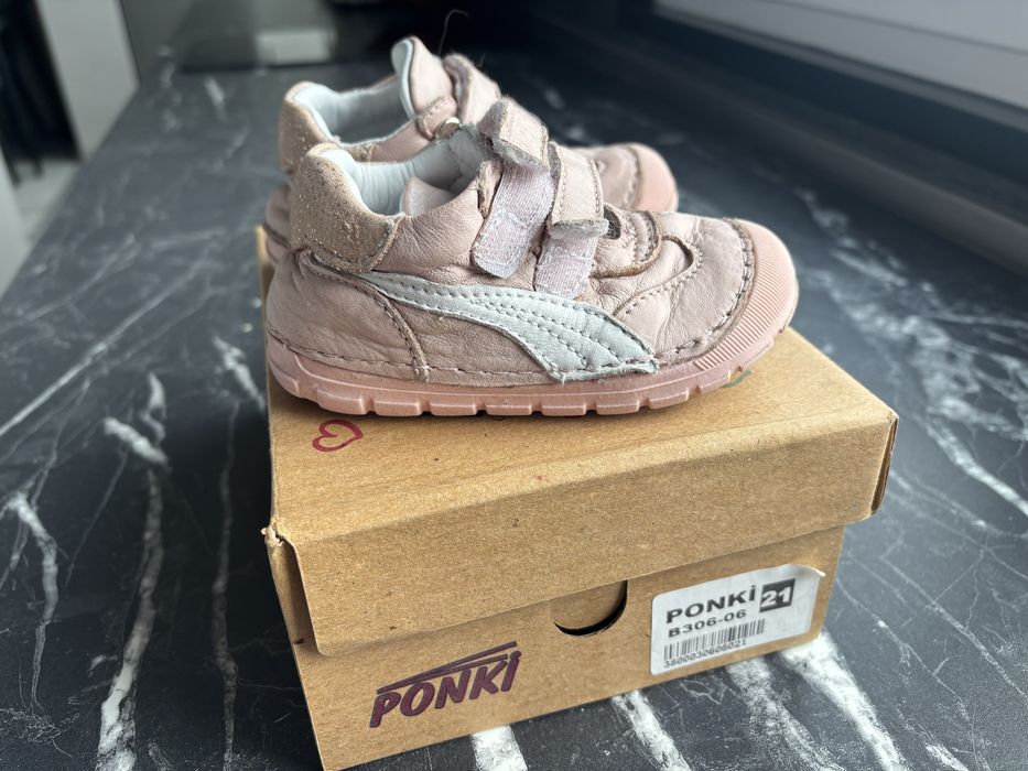 Обувки и пантофи за момиче 20-22 номер