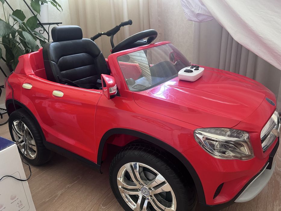 Детский автомобиль
