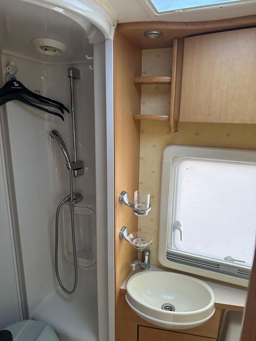 Rulota de inchirat pt 5 persoane ( pat 2 persoane + pat de 3 persoane)