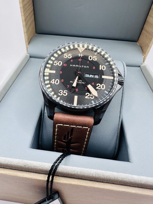 *Чисто Нов*Hamilton H64605531 Khaki Pilot Day Date *Night Mission*