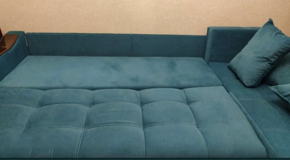 Диван угловой на пружинах