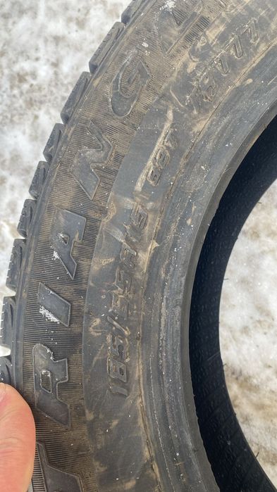 Продам 3 шины липучка