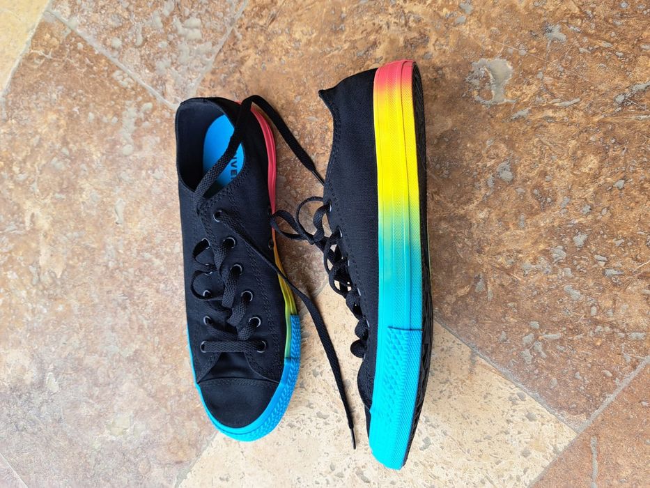 Tenisi  converse