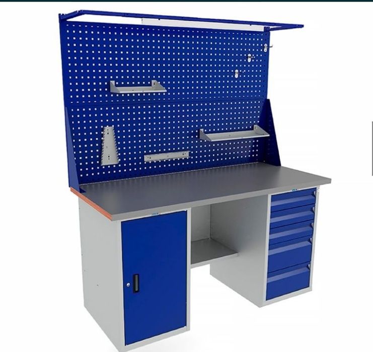 Стол, Верстак для слесарных работ.