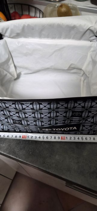 Топло,студена изолираща чанта Тойота