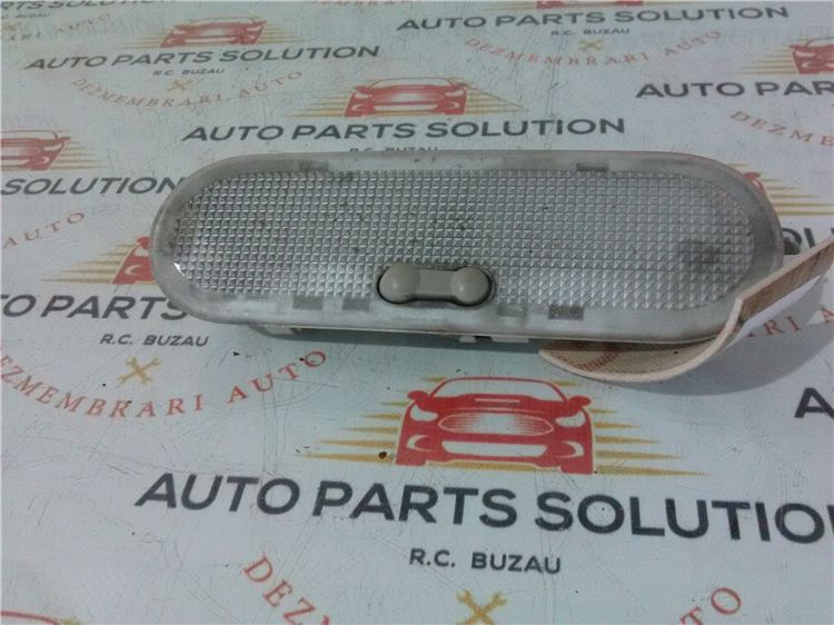 lampa plafon dacia logan mcv 1.5 dci an fabr. 2007