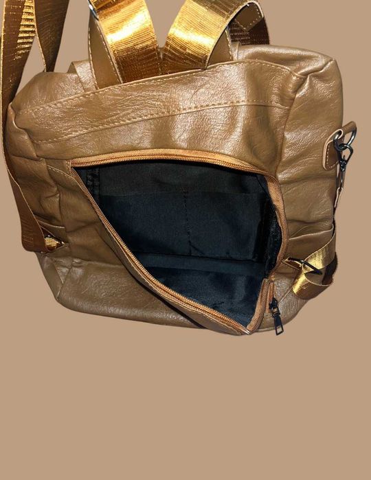 Красива дамска чанта от естествена кожа