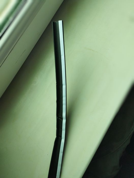 дераза ва темир эшиклар учун махсус резинка совук ва шамол утказмайди