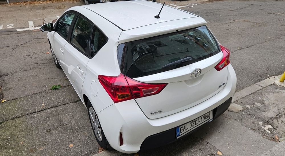TOYOTA Auris 2014 — imagine 3