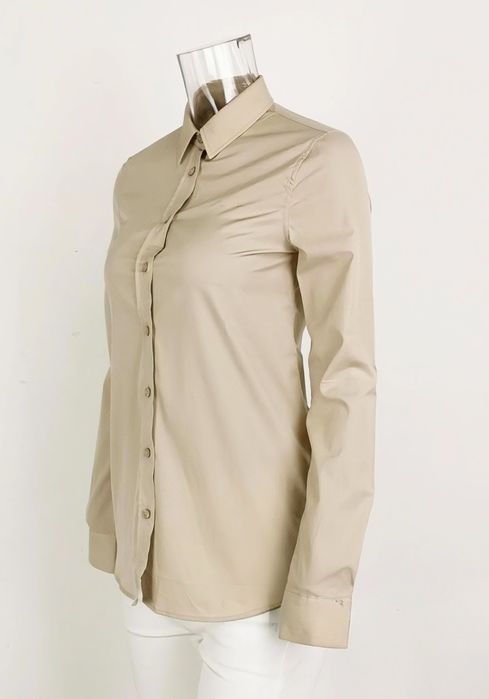 Нова Burberry риза
