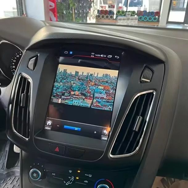 Navigatie Android Ford Focus Mk3 Tip Tesla - Carplay / Android Auto , Android 15 , Ecran QLed
