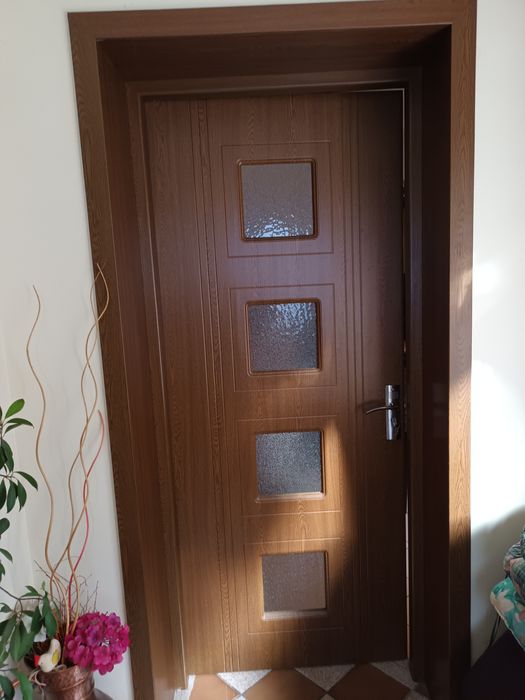 Интериорни полски врати