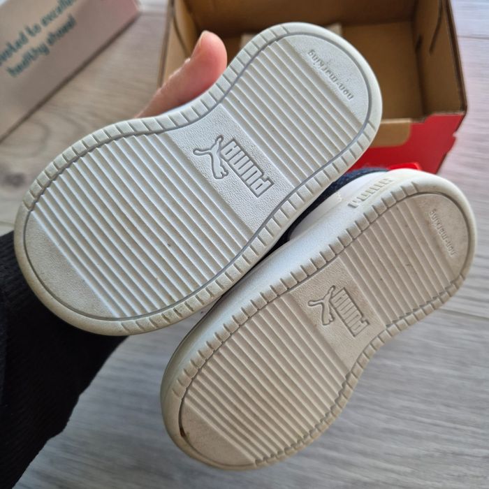 Vand adidasi copil Puma marimea 19