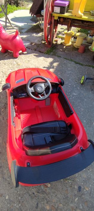 Детска кола на батерия