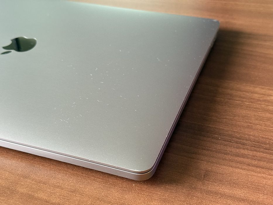 Macbook Pro 16”, i7, 16GB RAM, 512 SSD,2019