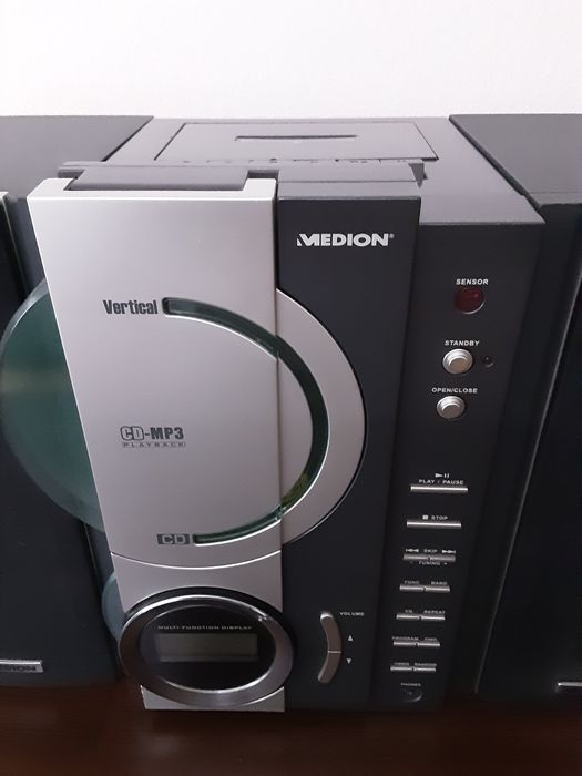 Стерео уредба с касети,дискове и радио