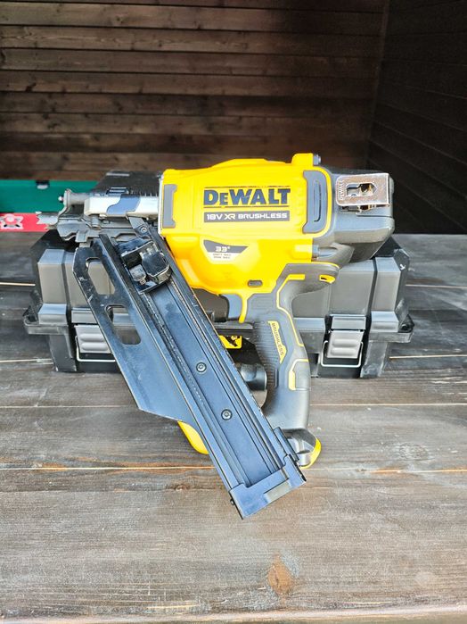 Такер Dewalt DCN 930