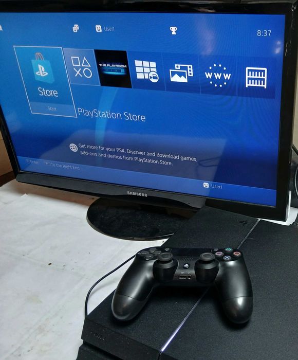 PlayStation 4 с Игри + контролер