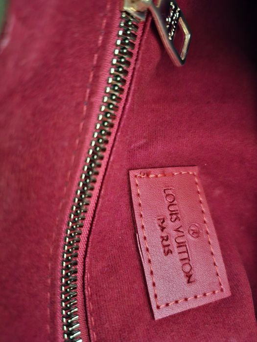 Дамска чанта на Louis Vuitton