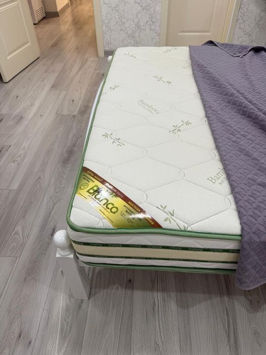 Продам кровать двух спальную
