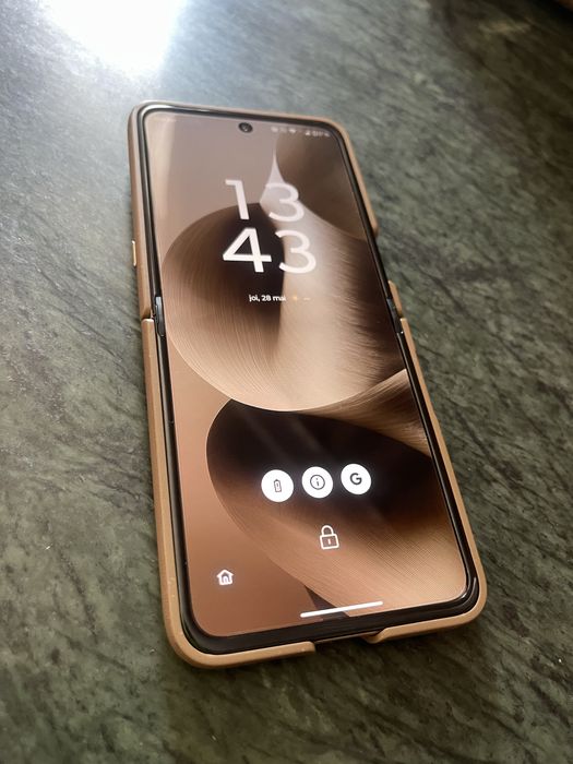Motorola razr 60 ultra  NOU