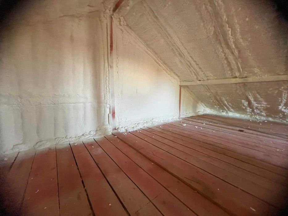 Izolatii cu spuma poliuretanica, hidroizolatii cu poliuree