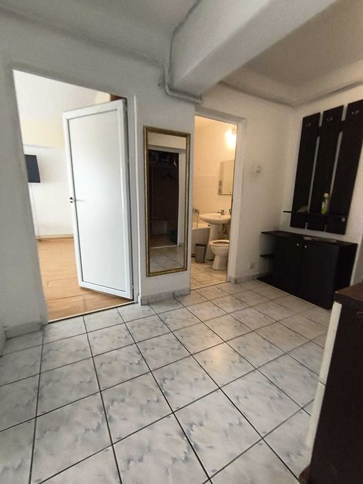 Apartament du doua camere decomandat in Nicolina