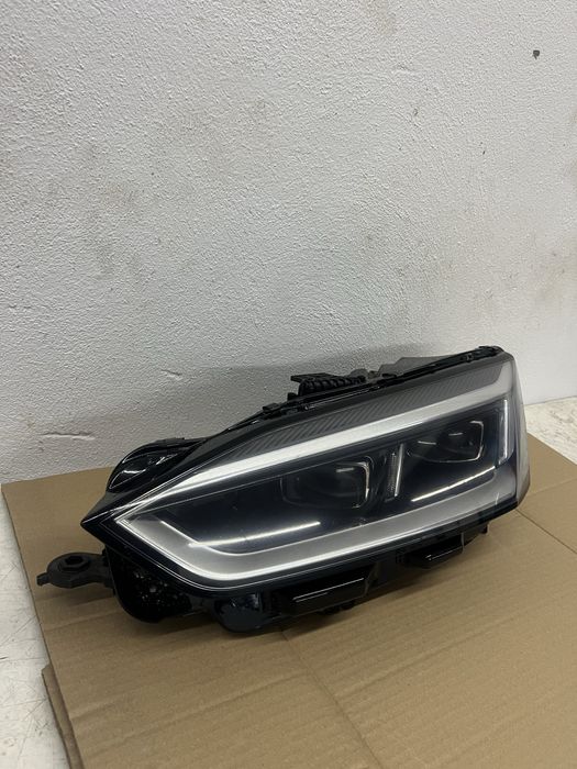 Far stanga audi a5 8w matrix