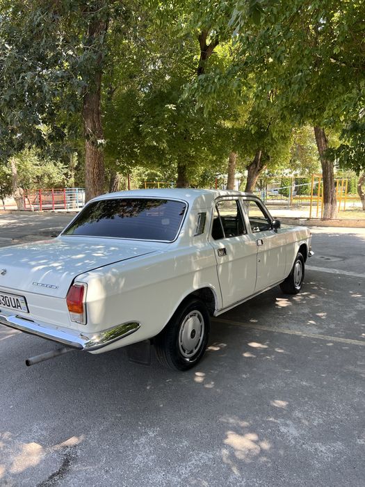 Volga 2410 sotladi
