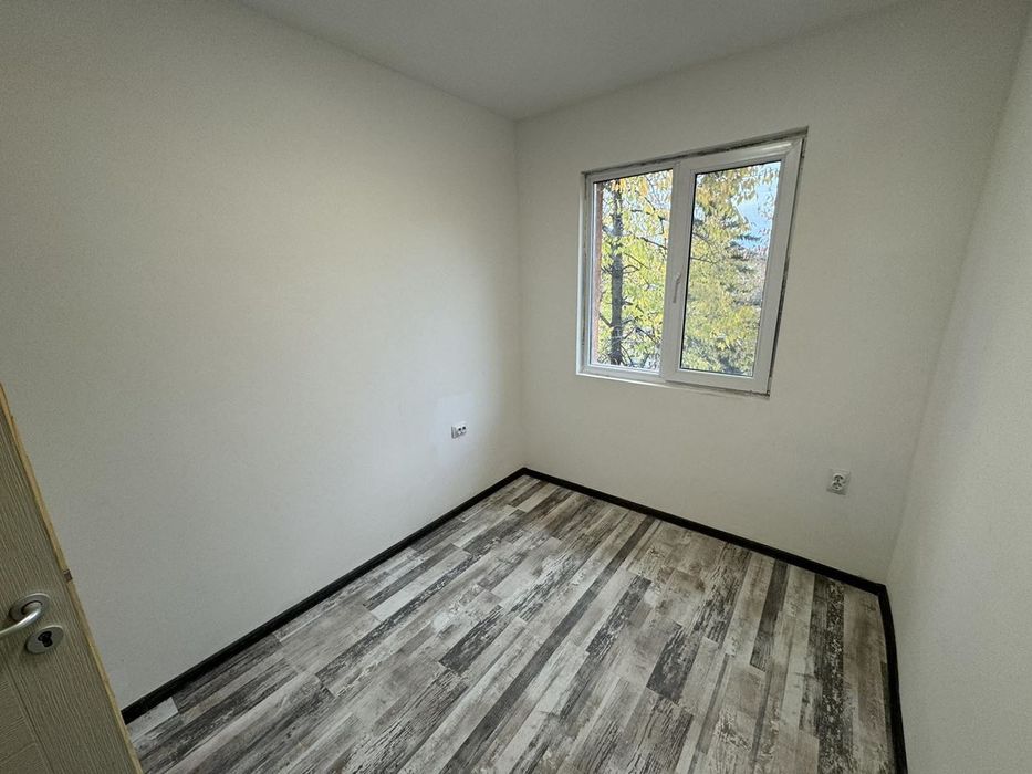 Продава се Тристаен апартамент в София, Толстой - 61 кв.м за 1800 €/кв.м - Снимка #4