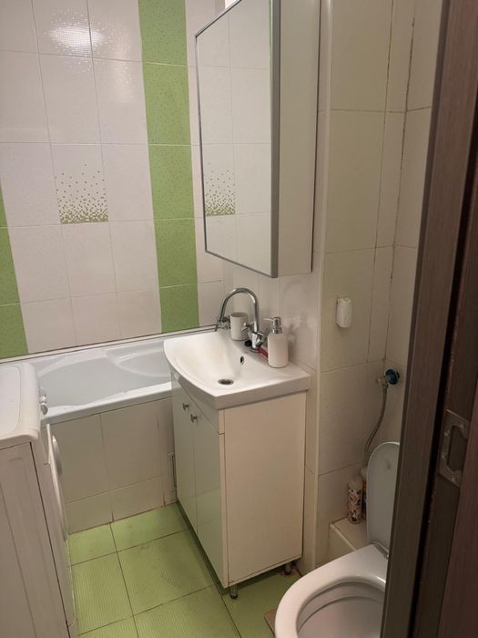 Proprietar inchiriez apartament 3 camere