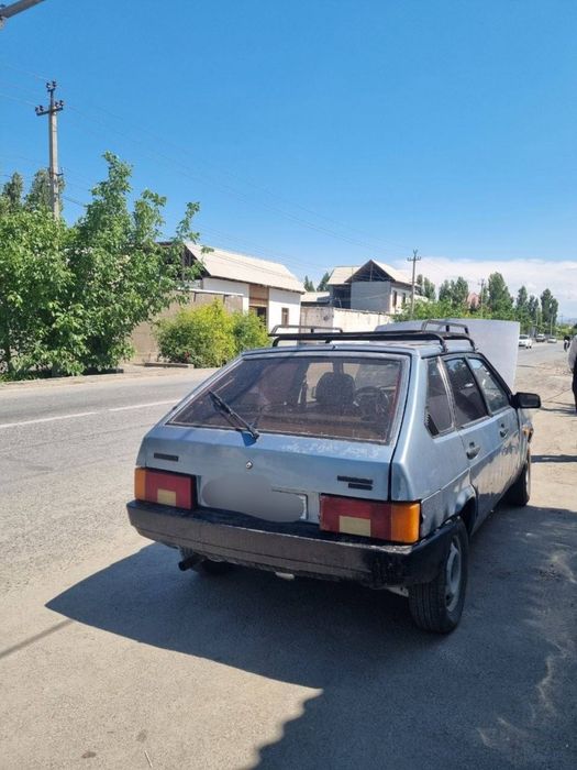 09 Holati yaxshi bitta ro’zg’orni tebratadigan puli yengil