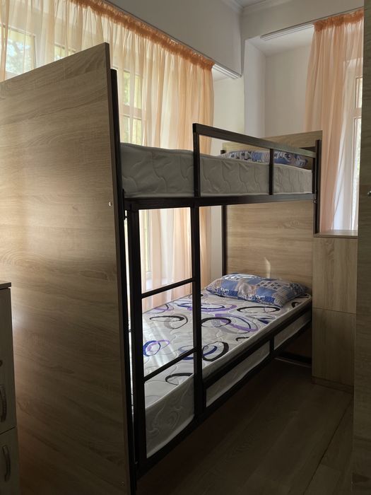 Двухярустный кровать