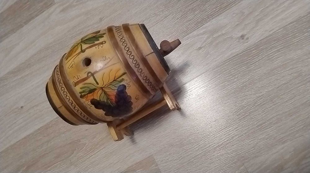 Butoiaș artizanal de lemn