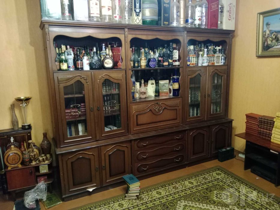 Стенка натурал шпон Лувр, Югославия