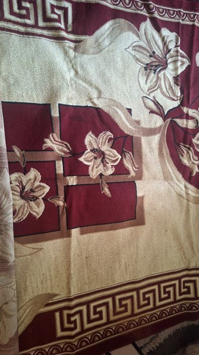 Продам ковры 2×3